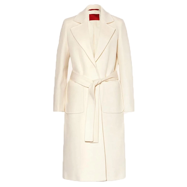 Ginny-and-Georgia-Brianne-Howey-White-Coat Ginny & Georgia Brianne Howey White Coat